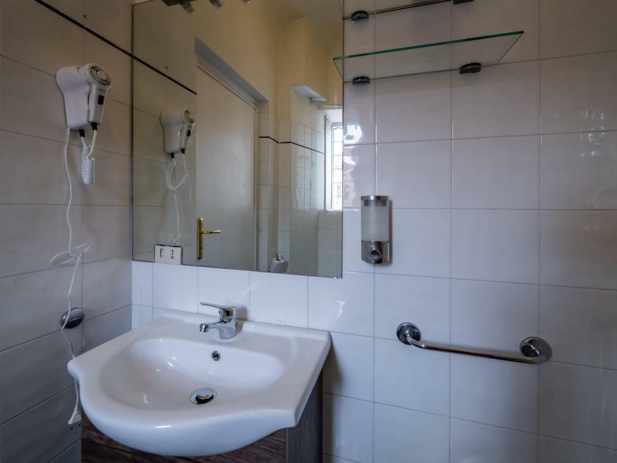 Principe Amedeo Bed & Breakfast Rome Exterior photo